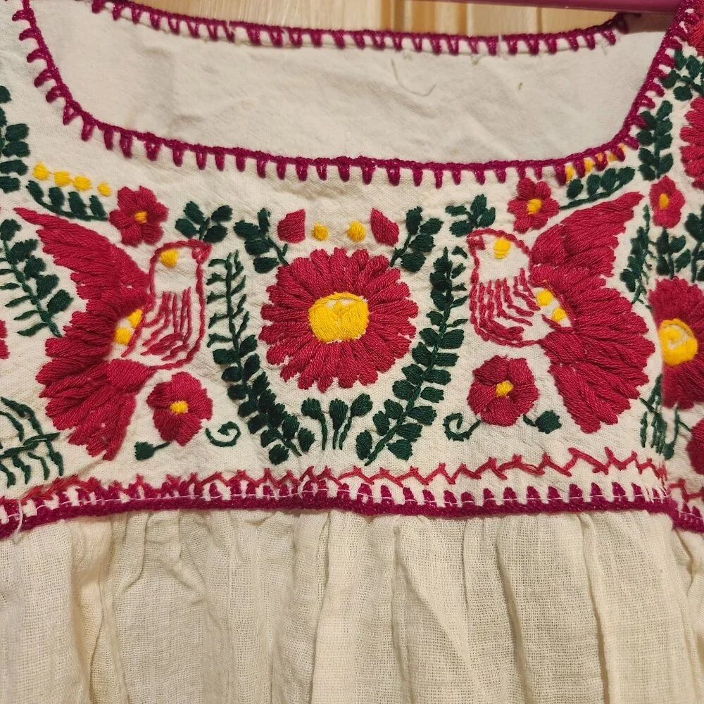 Vintage Women's Small Mexican Gauze Blouse Hand Embroidered Birds Flowers Ivory - Picture 3 of 7